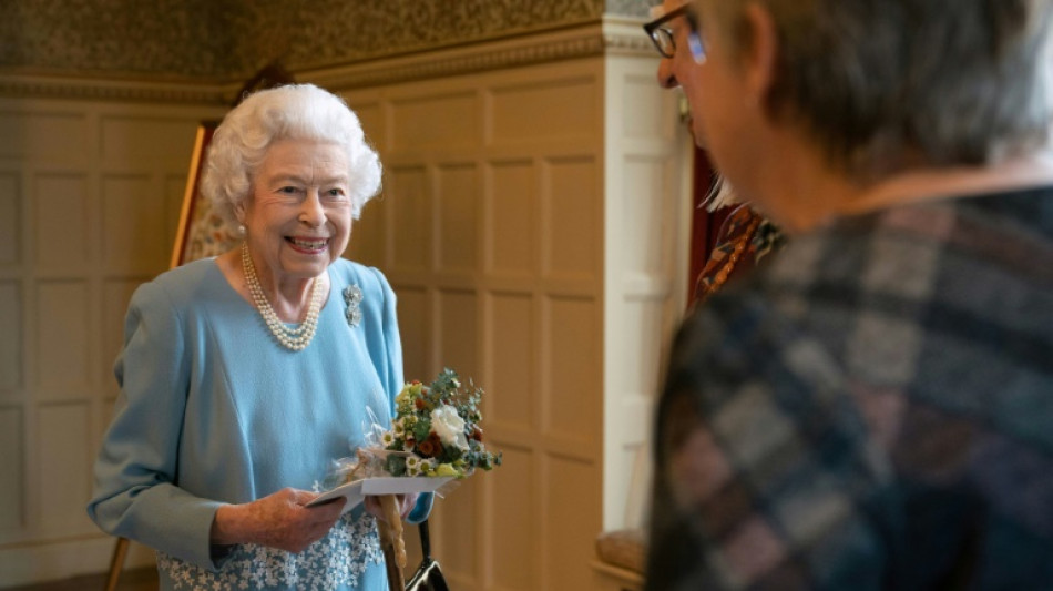 Elizabeth II célèbre ses 70 ans de règne et veut que Camilla devienne reine consort