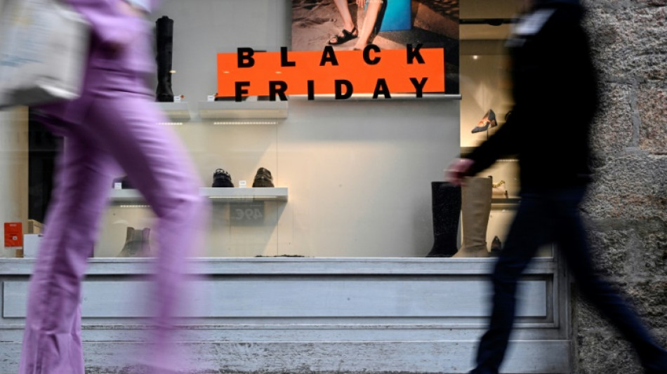 Publicité de l'Ademe: les "dévendeurs" ne font pas rire les commerçants à la veille du Black Friday