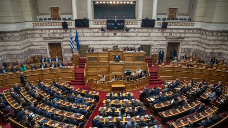 Grèce: les députés rejettent une motion de censure contre le gouvernement Mitsotakis