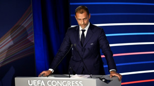 Presidente da Uefa anuncia que não tentará reeleição em 2027