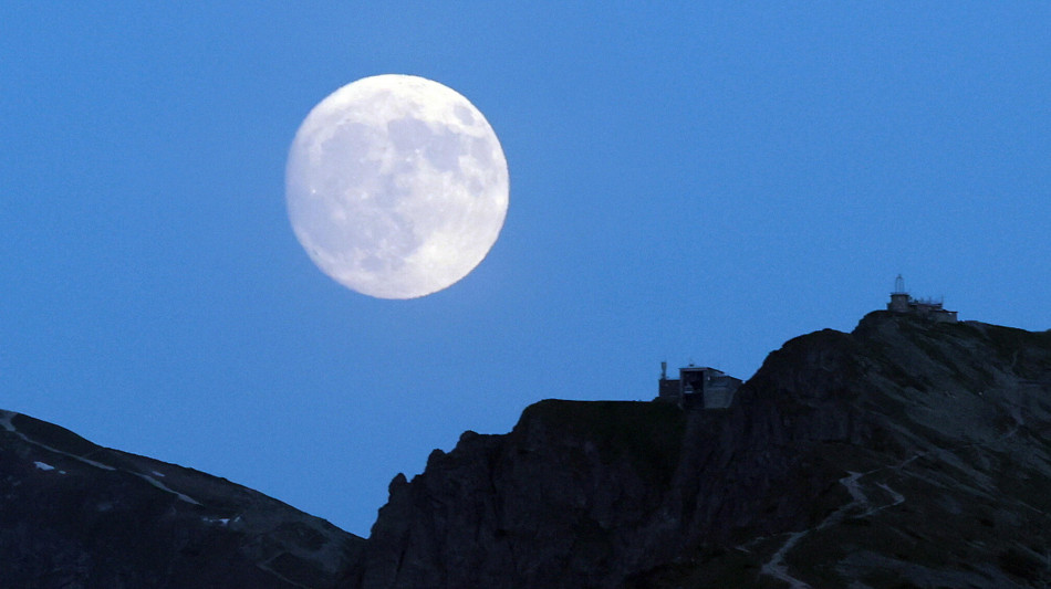 Luna,attesa per Chang'e-6 con i primi campioni del lato nascosto