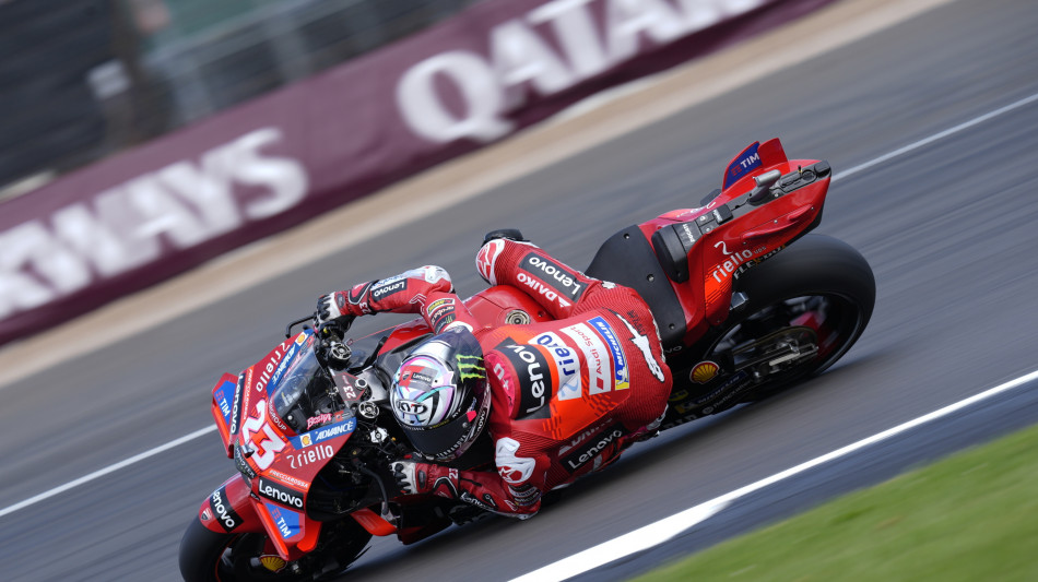 MotoGp: Bastianini vince la sprint a Silverstone, Bagnaia cade