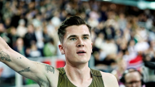 Jakob Ingebrigtsen bate el récord mundial en sala de 1.500 m y de la milla en Liévin