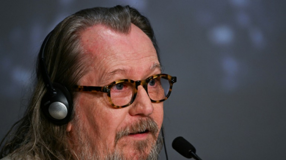 Gary Oldman se declara "hipercrítico" de su trabajo tras ofender a fans de "Harry Potter"