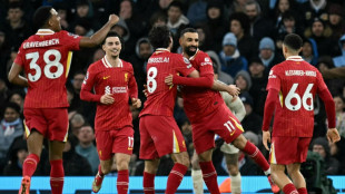 Liverpool vence City (2-0) e dá grande passo rumo ao título da Premier League