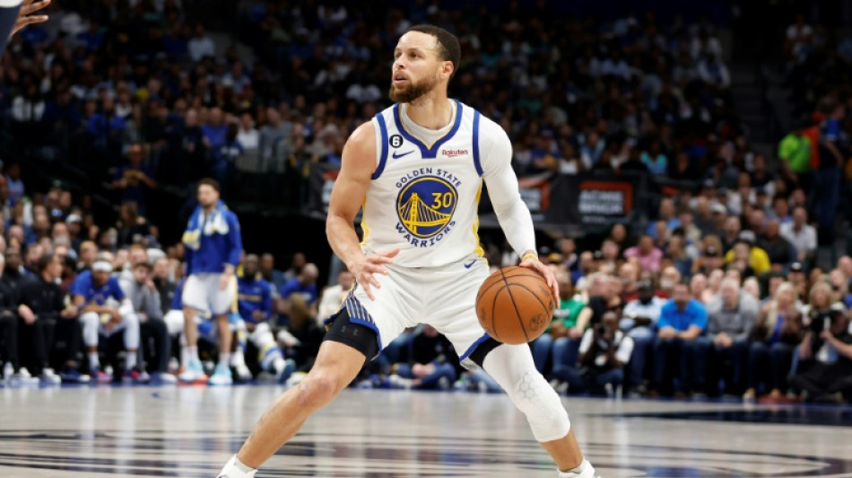 Los Warriors doblegan reñidamente a los Mavericks y Morant regresa por todo lo alto