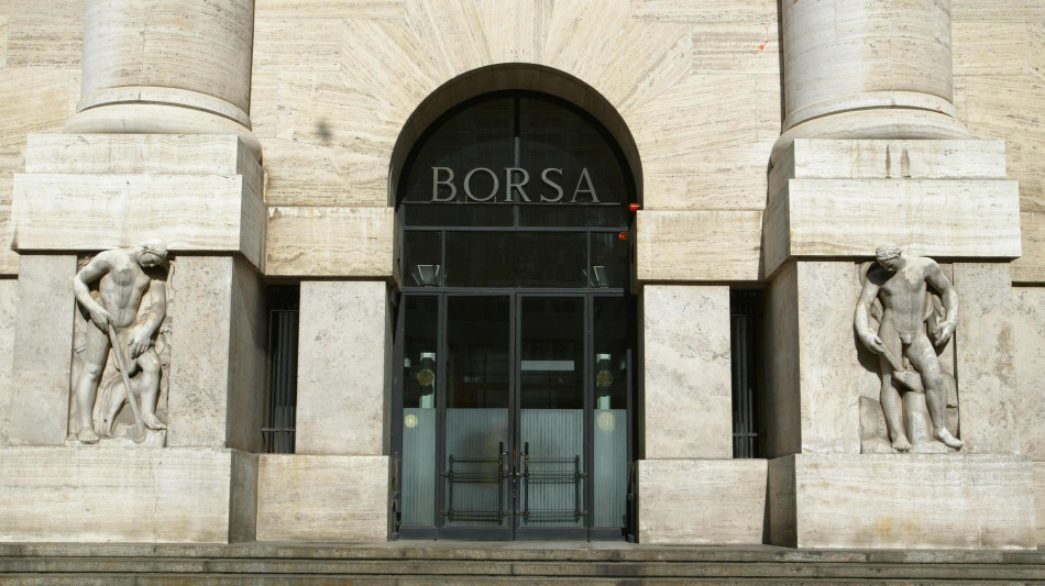 Borsa: Milano chiude in rialzo, Ftse Mib +0,90%