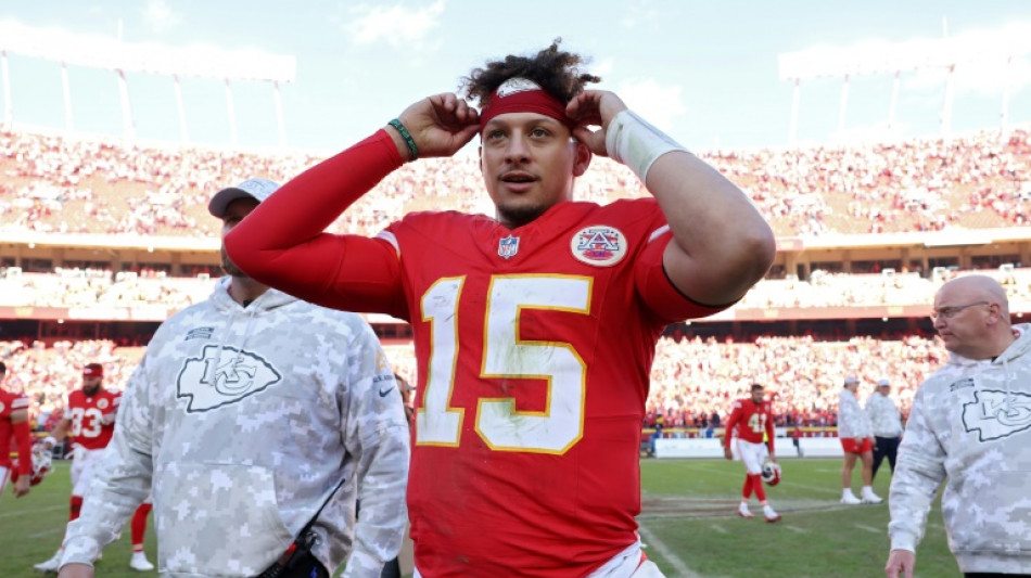 Chiefs escape Broncos to stay unbeaten after field goal drama